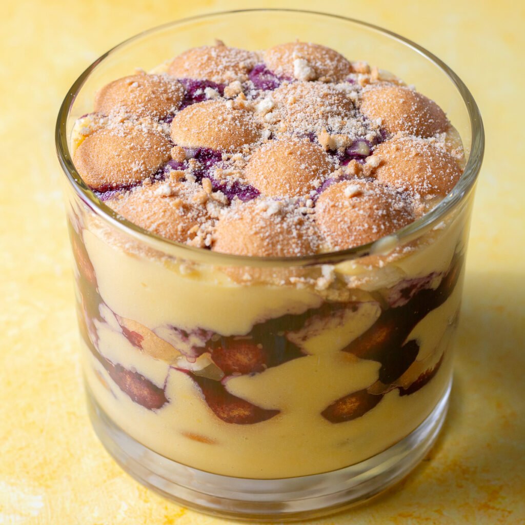 lemon-blueberry banana pudding in a glass dish