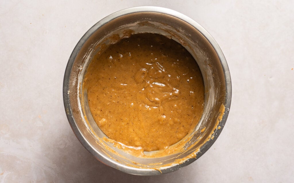 sugar, brown butter, pureed banana, vanilla extract & egg in a bowl