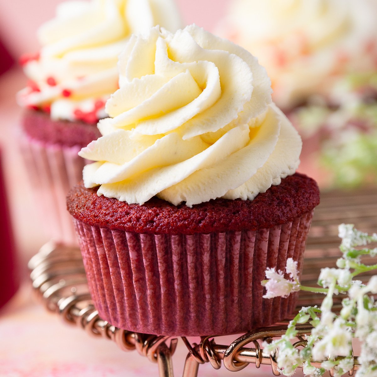 easy red velvet cupcakes with cream cheese frosting